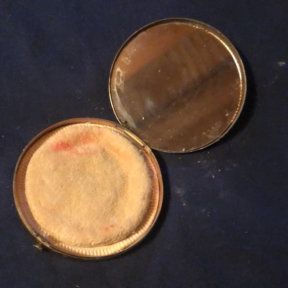 Vintage compact - Picture 3 of 4